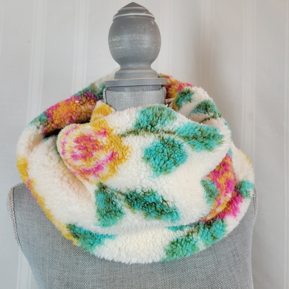 Jenni Sherpa Twisted Cowl Neck Warmer Scarf, Rose and Ivory, NWT